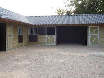 Paardenstallen voor meerdere paarden
