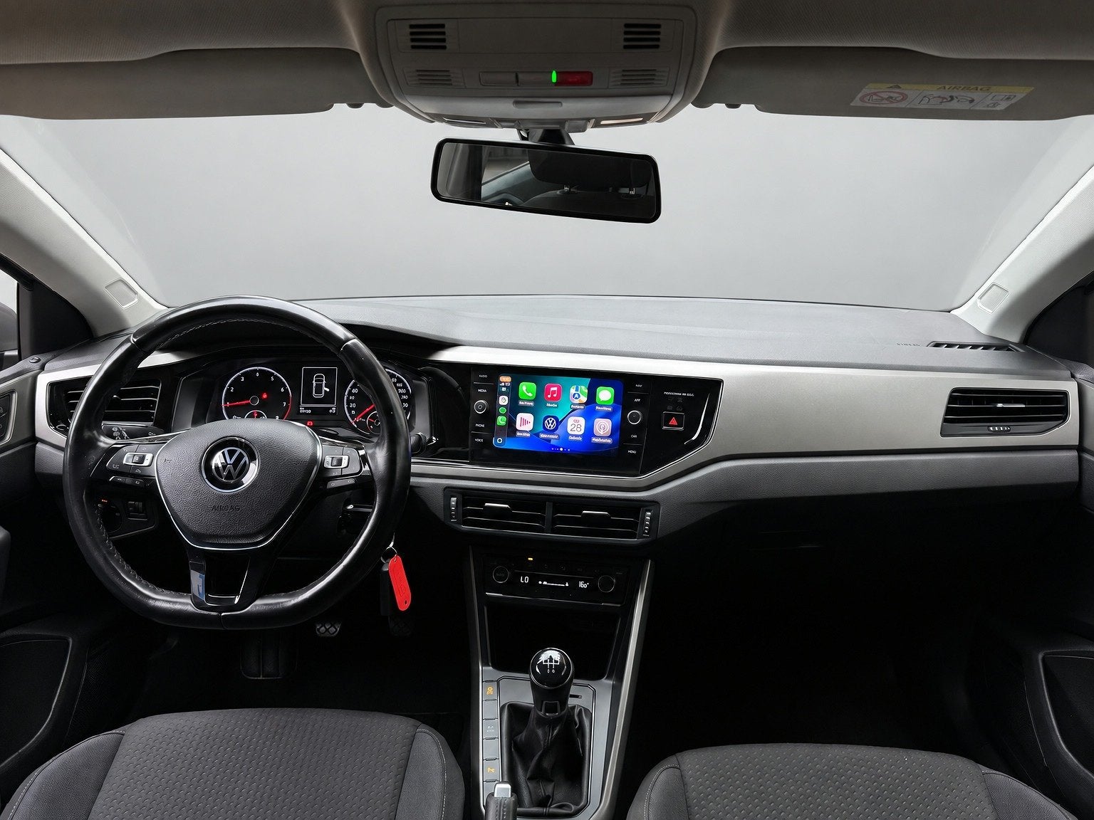 Volkswagen Polo TSI 95PK COMFORTLINE BUSINESS CARPLAY/ACC/PD, Auto's, 12 maanden, 1063 kg, Gebruikt, 580 kg