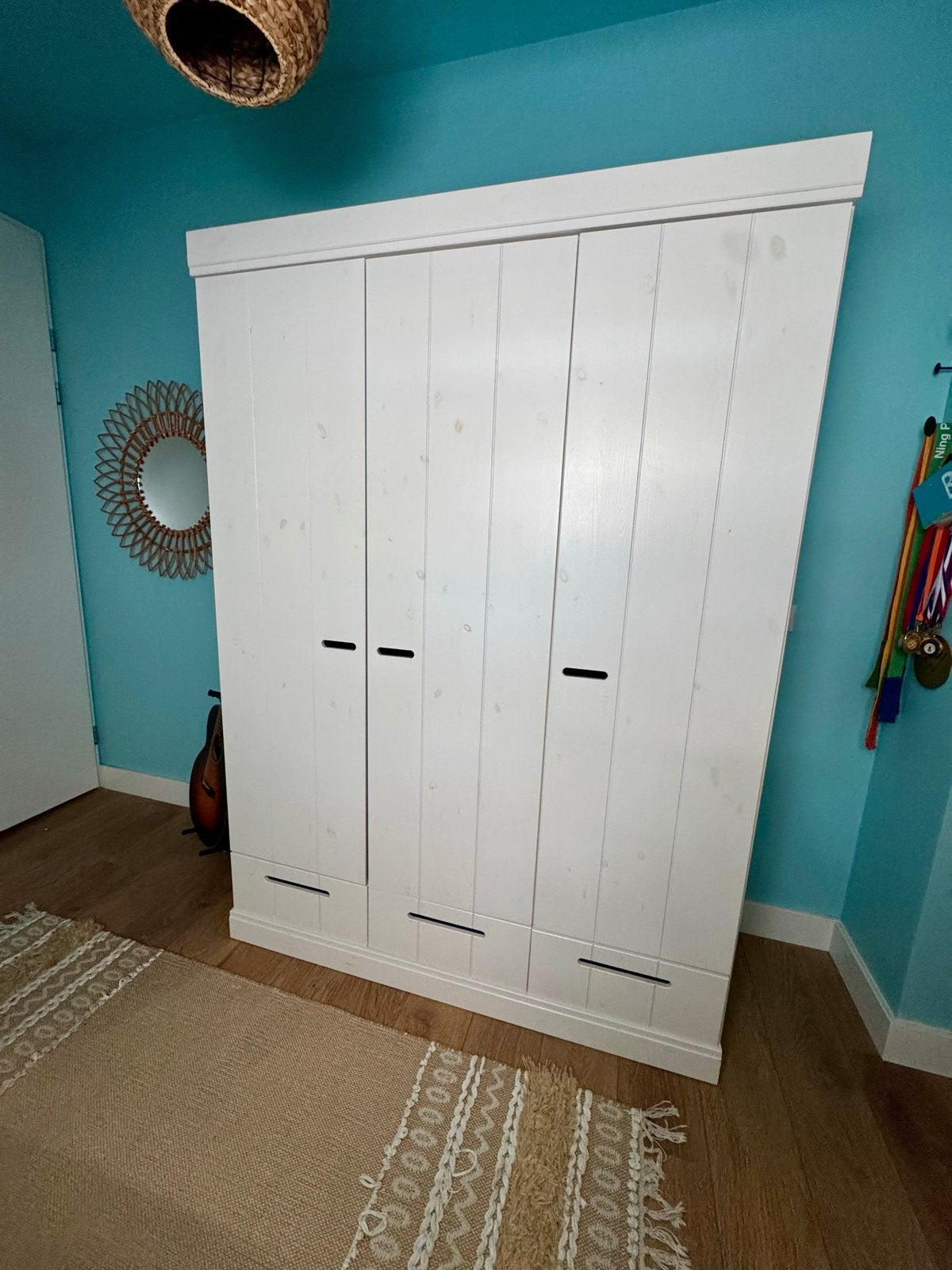 Witte kledingkast Woood en bedbank Hemnes met lades, Ophalen, 100 tot 150 cm, 200 cm of meer, Zo goed als nieuw