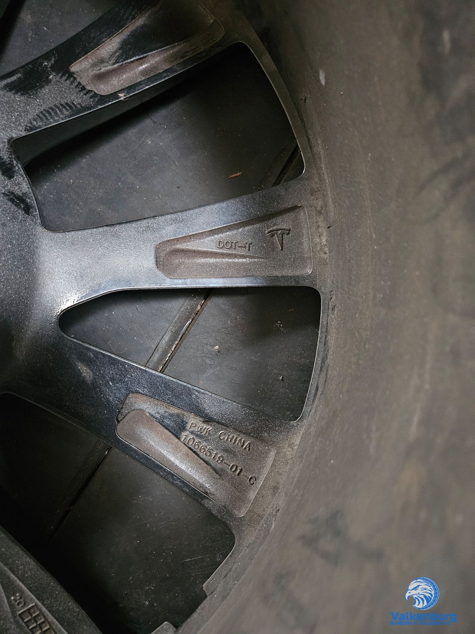 1 stuk originele Tesla Model S Twin Turbine 21 inch velg 5x1, Gebruikt, -, -, Ophalen of Verzenden