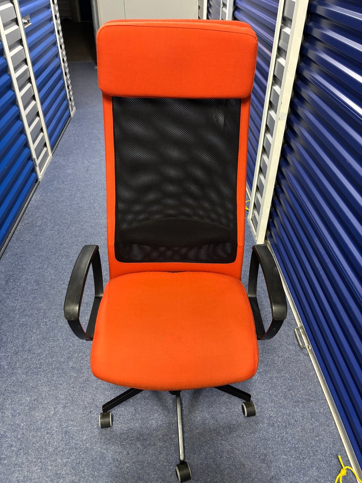 Ikea Markus bureaustoel - Oranje (kleine beschadiging), Huis en Inrichting, Bureaustoelen, Ophalen, Gebruikt, Oranje, Bureaustoel