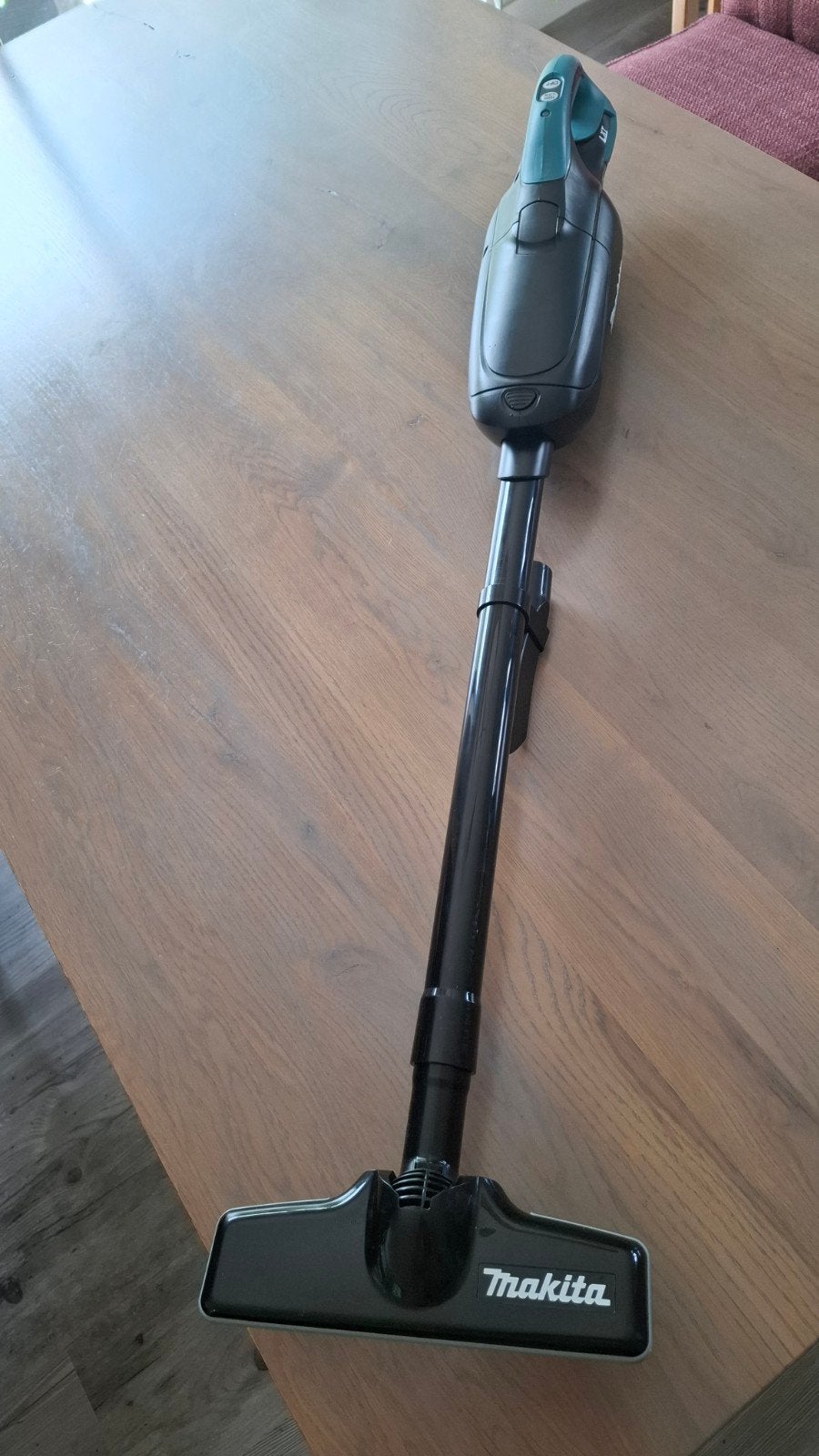 Makita Draadloze Stofzuiger - Compact en Krachtig, Witgoed en Apparatuur, Stofzuigers, Draadloos, Zo goed als nieuw, Minder dan 1200 watt