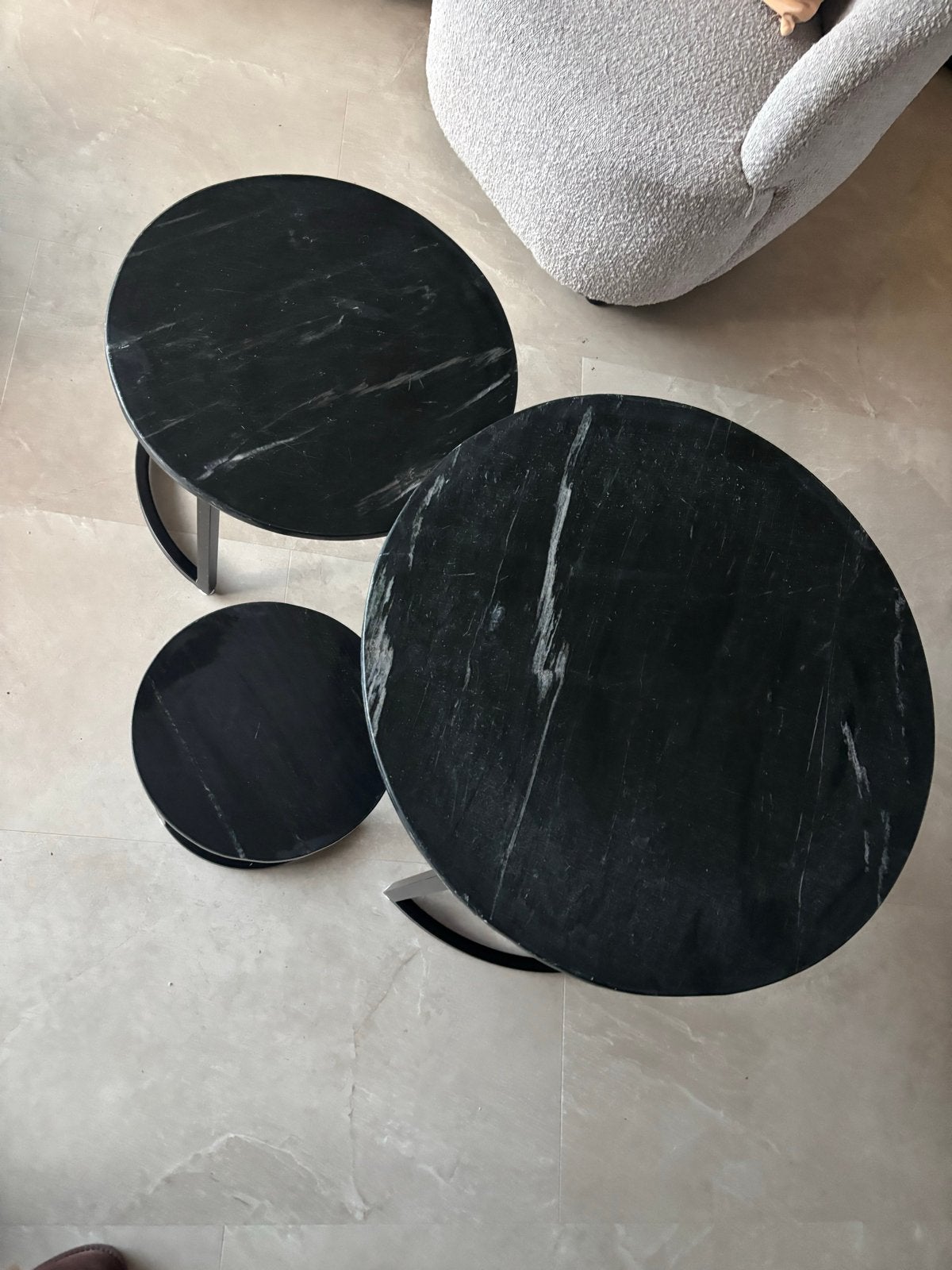 Set van 3 zwarte marmeren salontafels, Huis en Inrichting, Ophalen, Minder dan 45 cm, Metaal of Aluminium, Rond