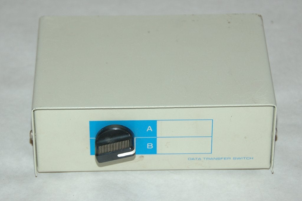 printer switchbox / 25 polige ompoolschakelaar D-sub 25, Computers en Software, Ophalen of Verzenden, Gebruikt, Printerkabel