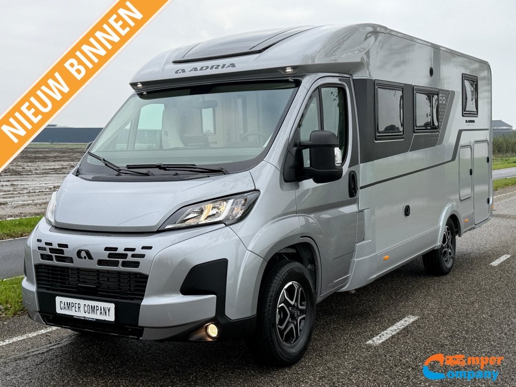 Adria Compact DL 60 years | Lengte bedden | Automaat, Caravans en Kamperen, Automaat, Bedrijf, Diesel, Tot en met 3