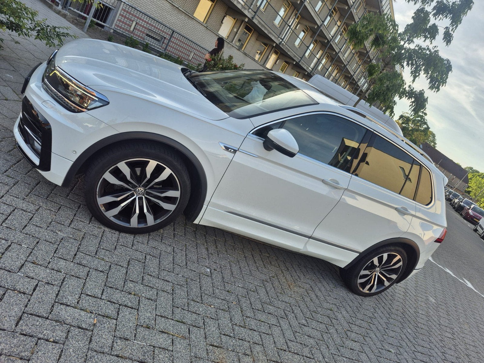 Volkswagen Tiguan 1.5 TSI ACT 150pk DSG 2019 Wit, Zwart, 4 cilinders, Adaptieve lichten, Wit