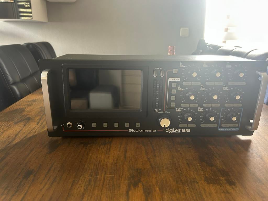 Studiomaster digiLiVE 16RS Digitale Mixer, Ophalen, Zo goed als nieuw, 10 tot 20 kanalen, Microfooningang