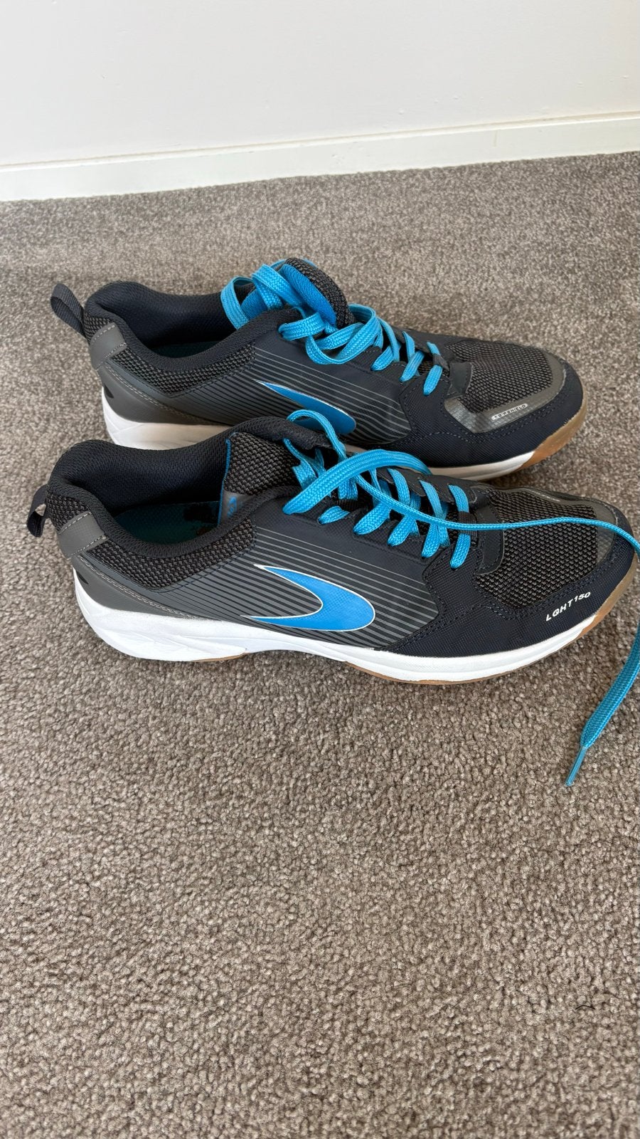 Dita. Zwarte zaalsportschoenen, maat 40, Ophalen, Zo goed als nieuw, Zwart, Sportschoenen