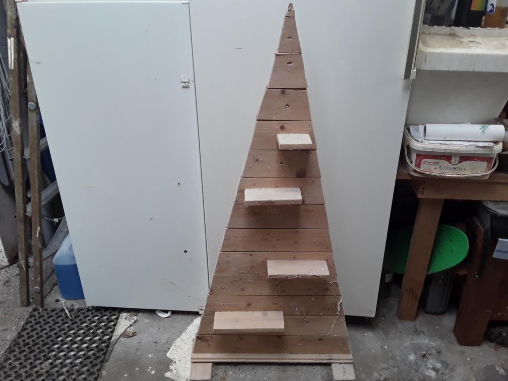 Houten kerst boompje, Ophalen, Zo goed als nieuw