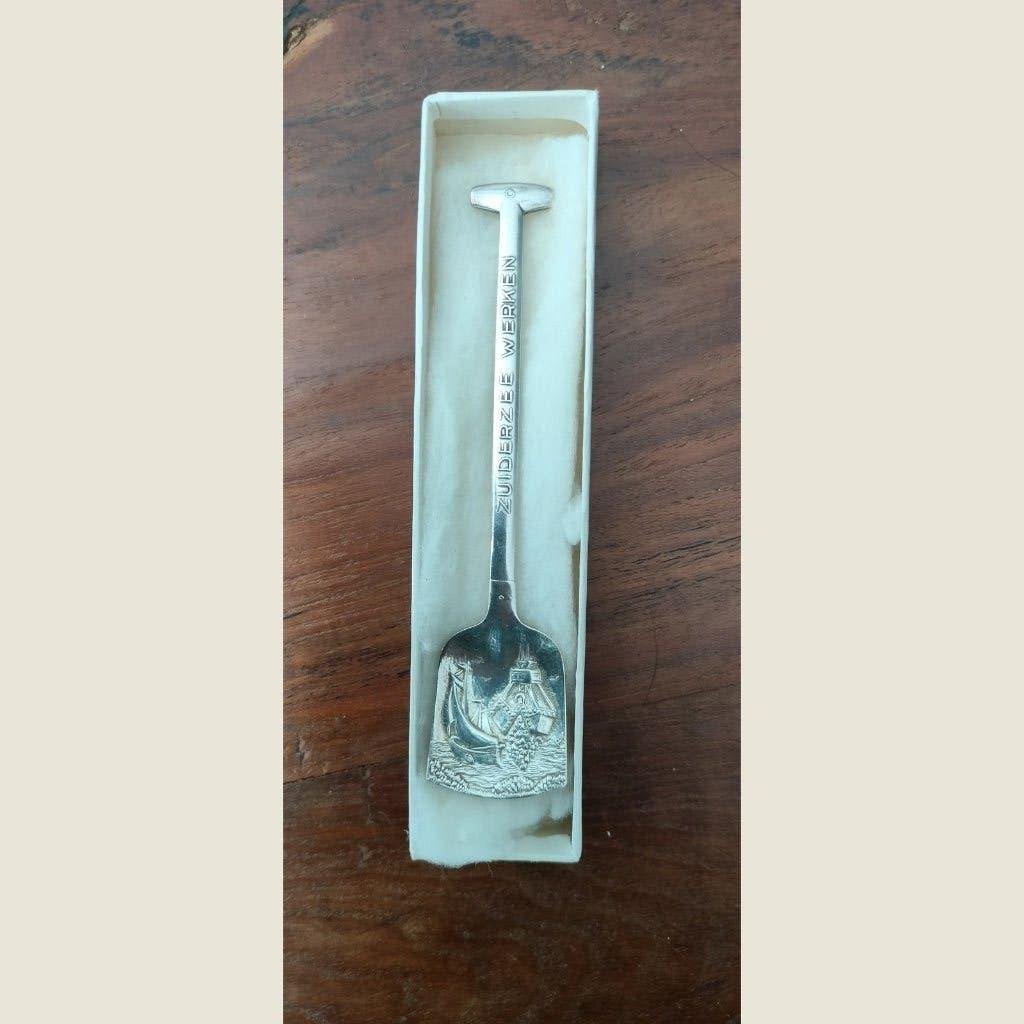 Verzilverd Zuiderzeewerken lepeltje (Demet-90), Antiek en Kunst, Ophalen of Verzenden