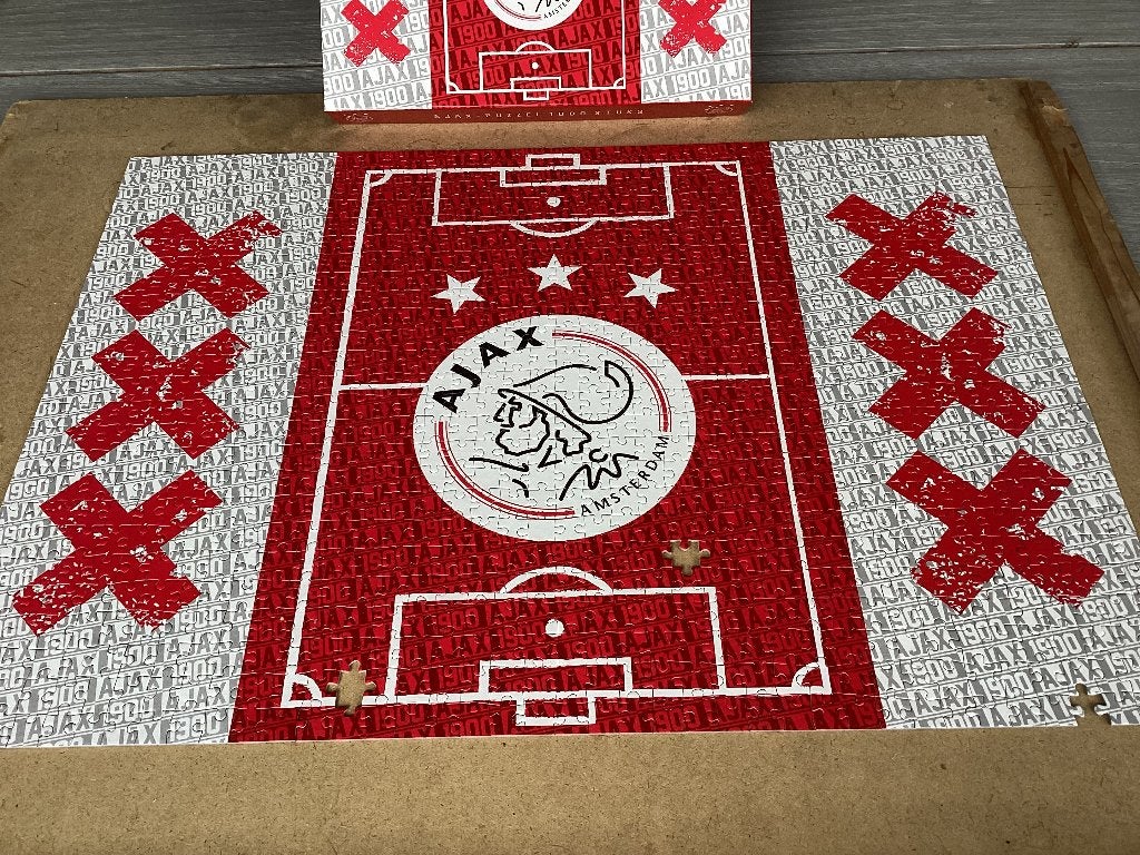 Legpuzzel AJAX. 1000 stukjes., Hobby en Vrije tijd, Ophalen of Verzenden, 500 t/m 1500 stukjes, Zo goed als nieuw, Legpuzzel