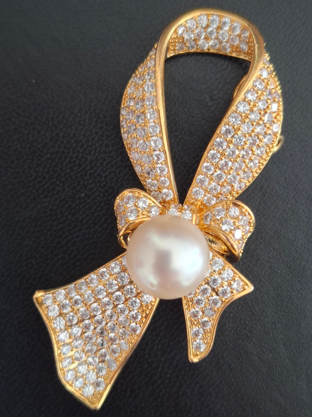2-in-1 Brooch & Pendant, Natural GoldenPendantrter Pearl, Verzenden