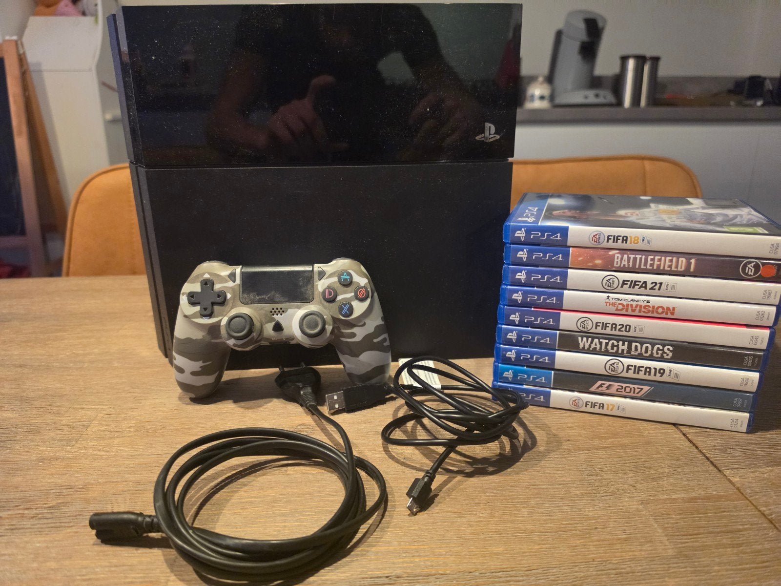 PlayStation 4 met controller en 9 games, Spelcomputers en Games, Spelcomputers | Sony PlayStation 4, Zo goed als nieuw, 500 GB