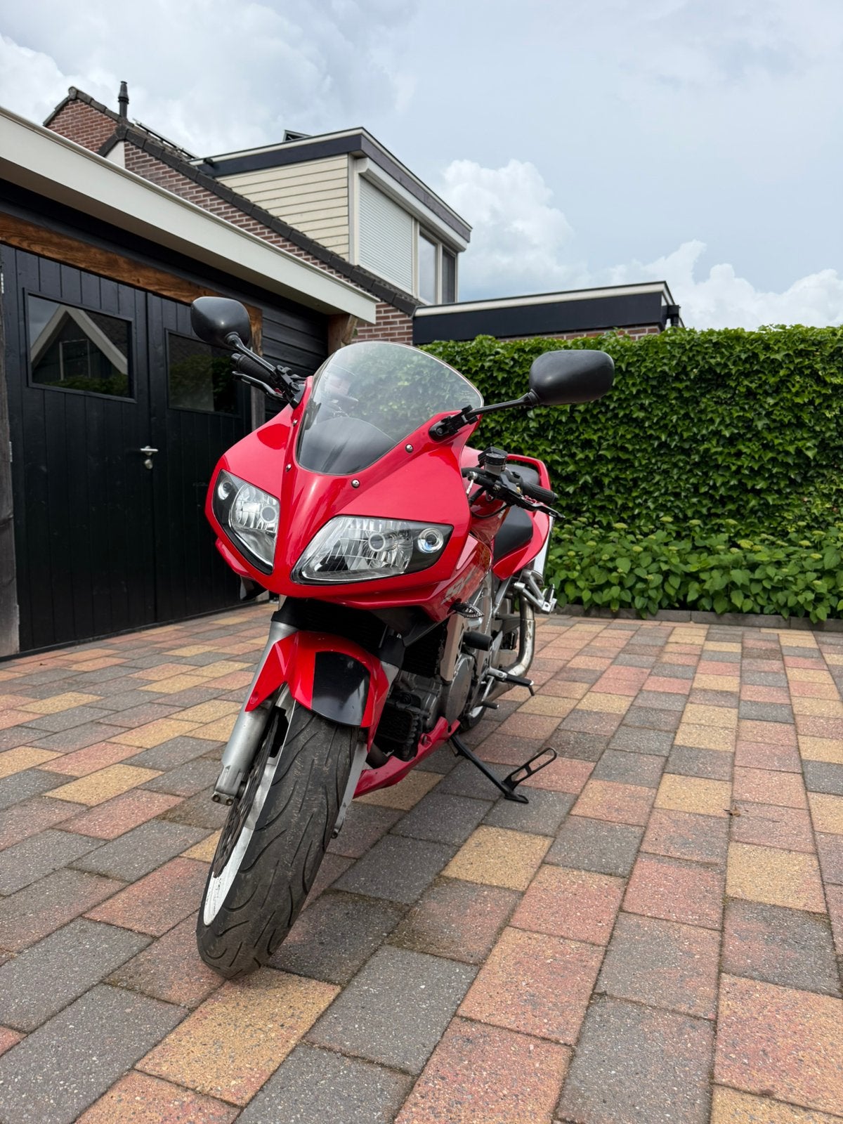 Suzuki SV1000S, Occasion, Motorrijbewijs A, Sportuitlaat, Handgeschakeld