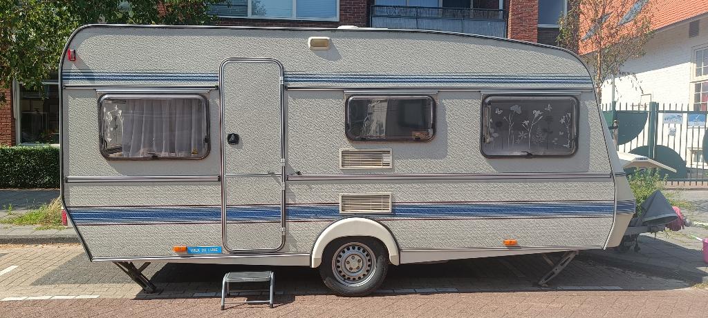 Leuke Wilk de luxe caravan 1995, Caravans en Kamperen, Caravans, Particulier, tot en met 4, 1000 - 1250 kg, Rondzit, Wilk, 5 tot 6 meter