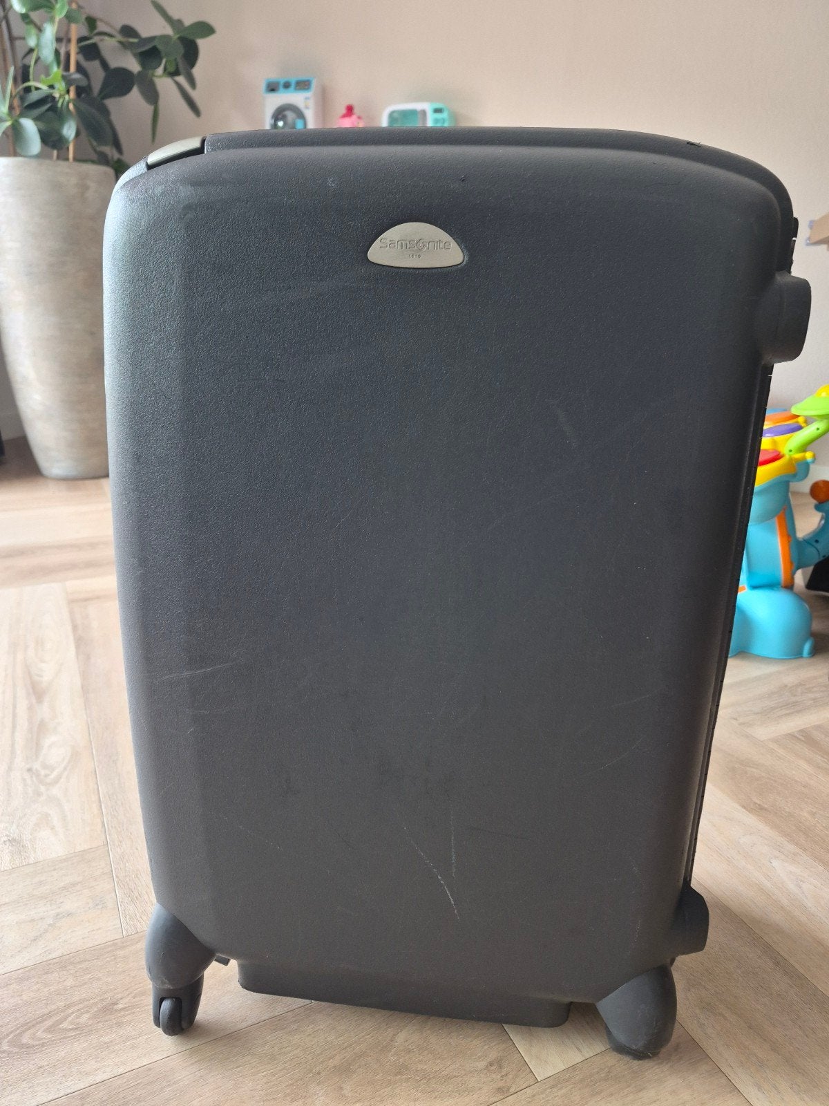 Samsonite koffer - Stevige grote reiskoffer met wieltjes, Gebruikt, Hard kunststof, Ophalen of Verzenden, 35 tot 45 cm