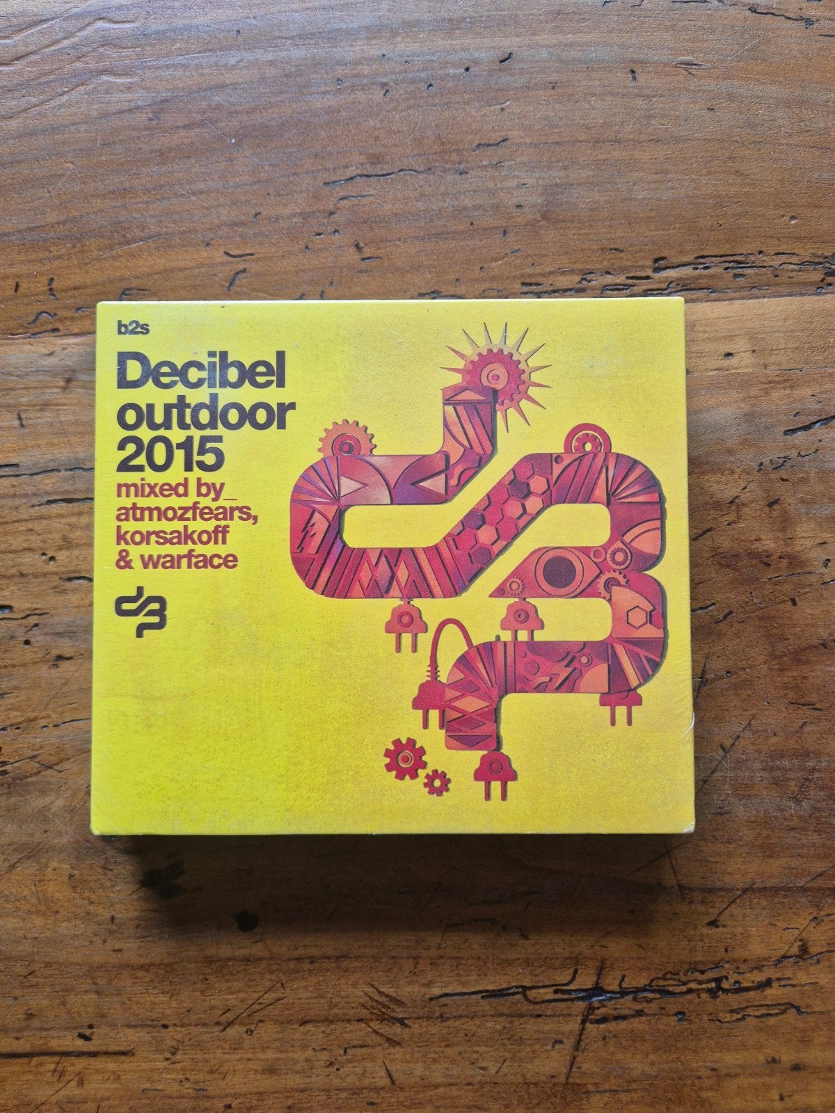Decibel outdoor 2015 cd ORGINELE VERPAKKING, Ophalen of Verzenden, Nieuw in verpakking