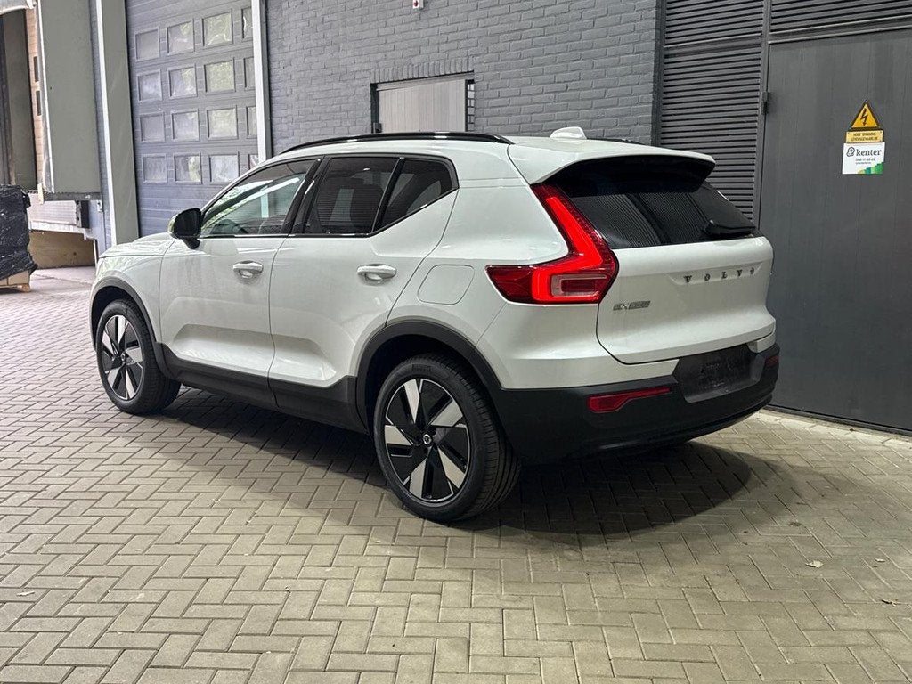 Volvo EX40 Single Motor Extended Range Plus 82 kWh | ACC | 3, Automaat, Gebruikt, 252 pk, Wit