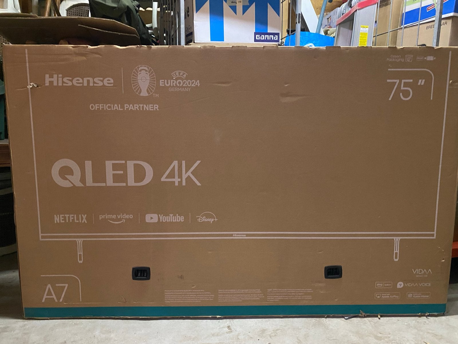 Hisense 75A79KQ 75 inch QLED 4K Smart TV - Defect
