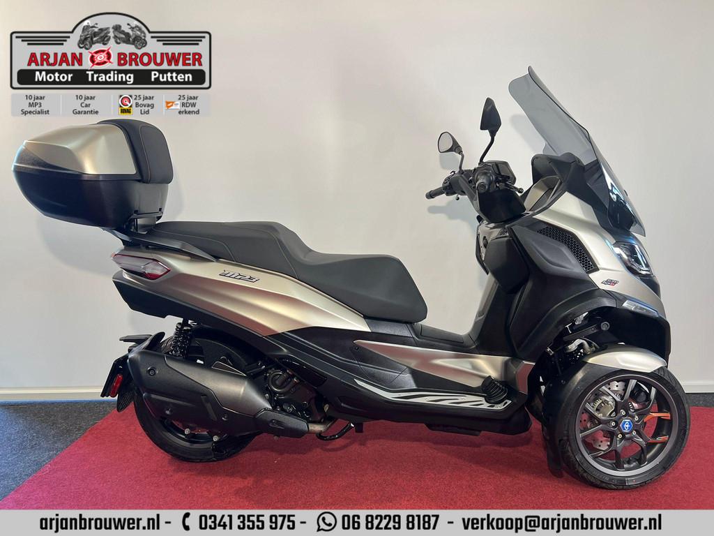 Piaggio MP3 530 HPE Exclusive, Motoren, Cruise Control, Postbus 305
4900 AH  Oosterhout, NL, Customer_service@piaggio.com, Scooter