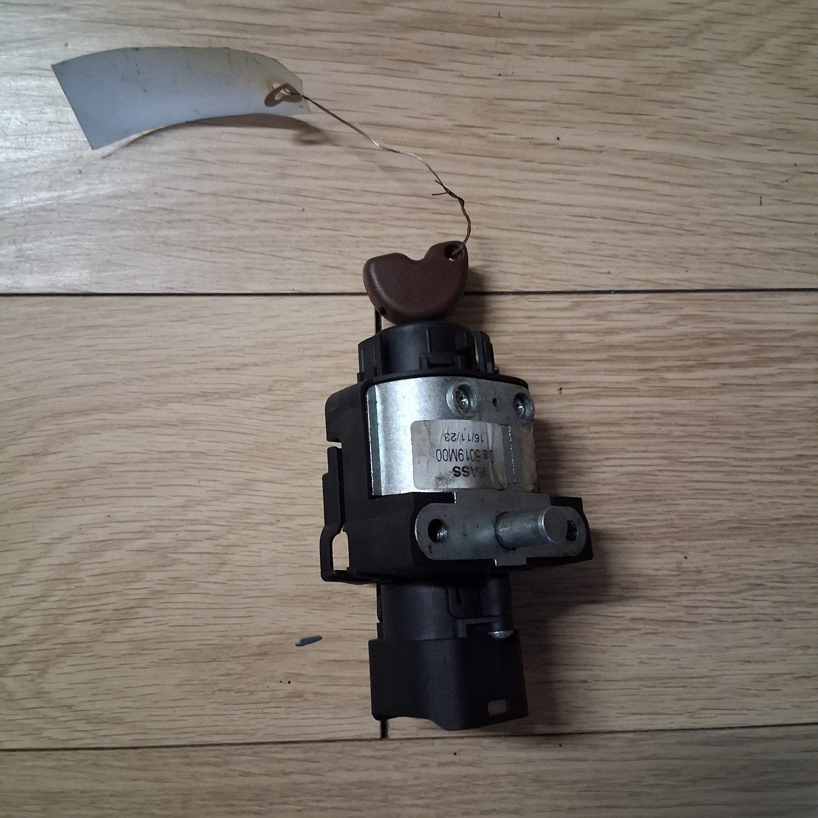Piaggio mp3 contact slot 2 sleutels, Ophalen of Verzenden