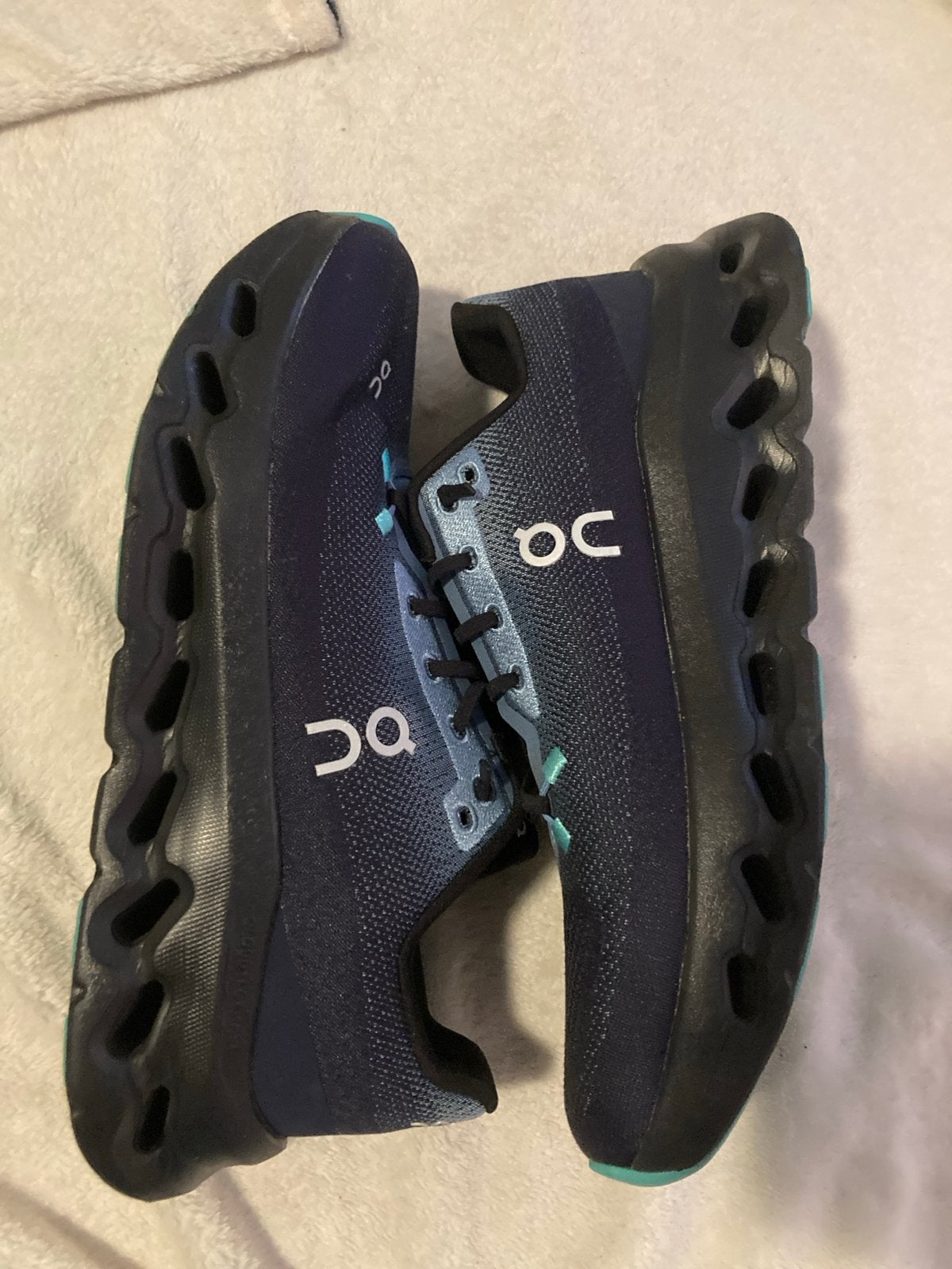 On Running Cloudflow hardloopschoenen - Maat 44, Kleding | Heren, Ophalen, Zo goed als nieuw, Blauw, Sneakers of Gympen