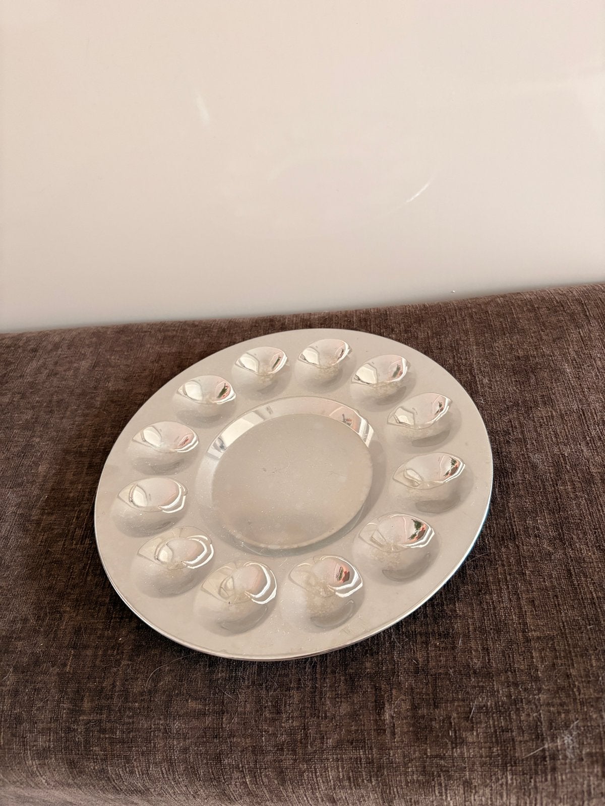Vintage metalen eierschaal / serveerschaal gevulde eieren, Huis en Inrichting, Ophalen of Verzenden, Zo goed als nieuw