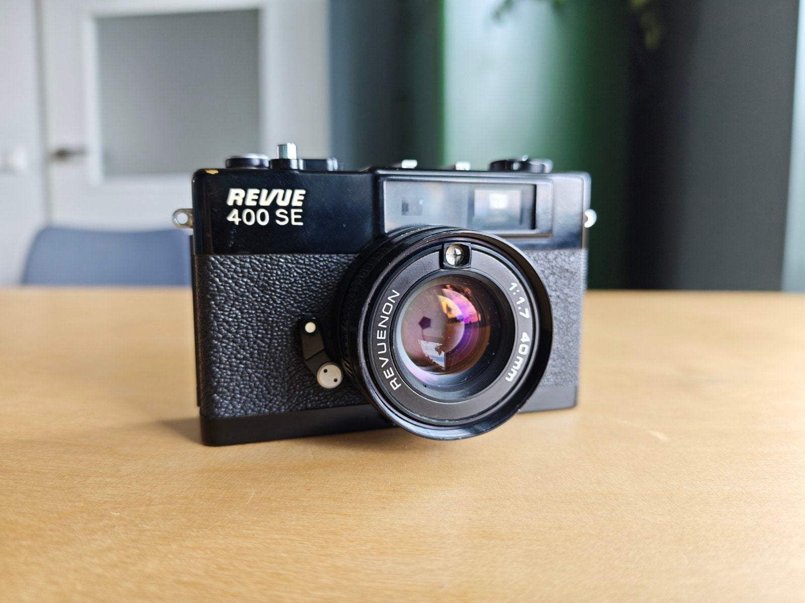 Revue 400 SE – Zwarte Rangefinder met Revuenon 40mm f/1.7, Ophalen of Verzenden, Compact