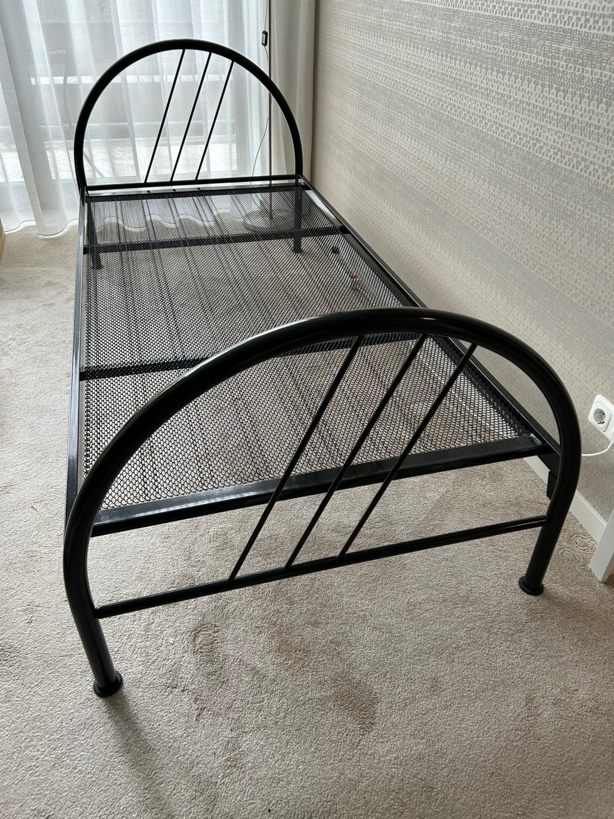 Spiraal bed 1 persoons, Gebruikt, 90 cm, Eenpersoons, Zwart