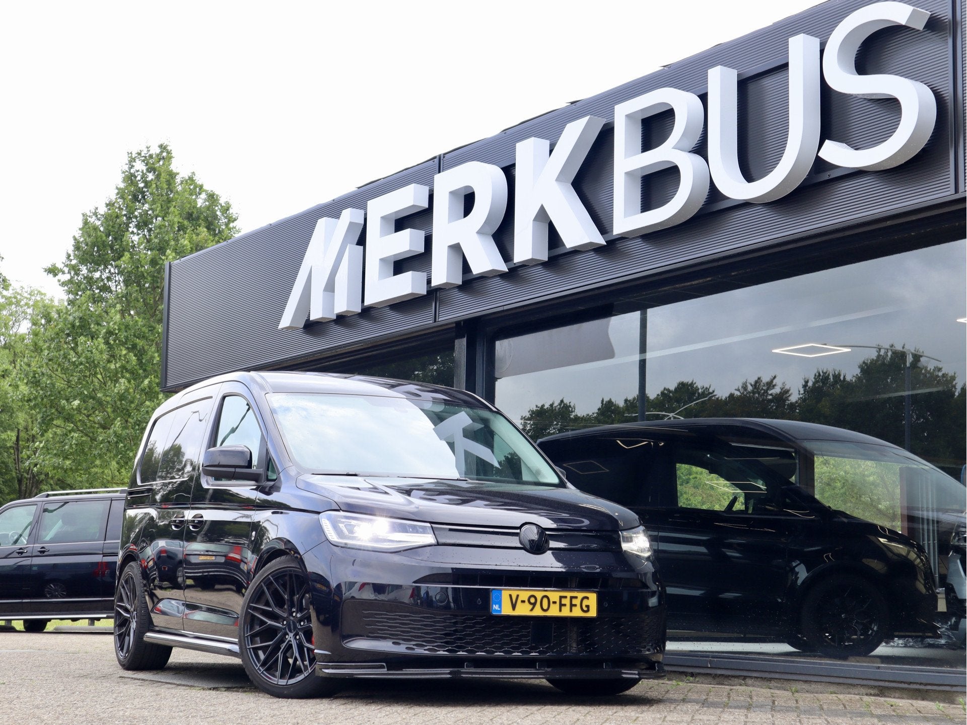 Volkswagen Caddy Cargo 2.0 TDI 120PK DSGBLACK EDITION, Auto's, Bestelauto's, Gebruikt, Euro 6, 4 cilinders, Volkswagen