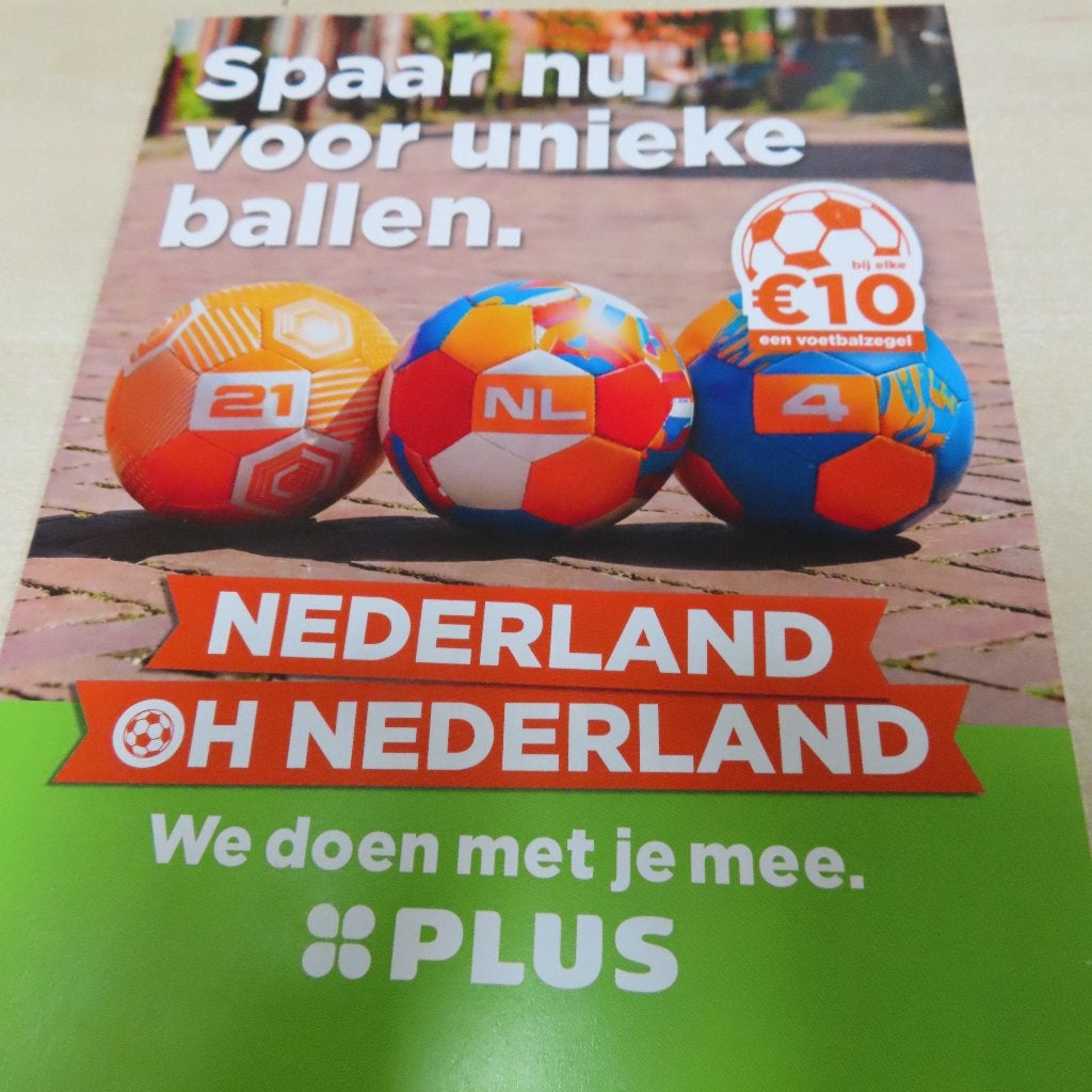 Plus actie sparen voor unieke voetballen  5 volle kaarten, Verzamelen, Supermarktacties, Plus, Verzenden
