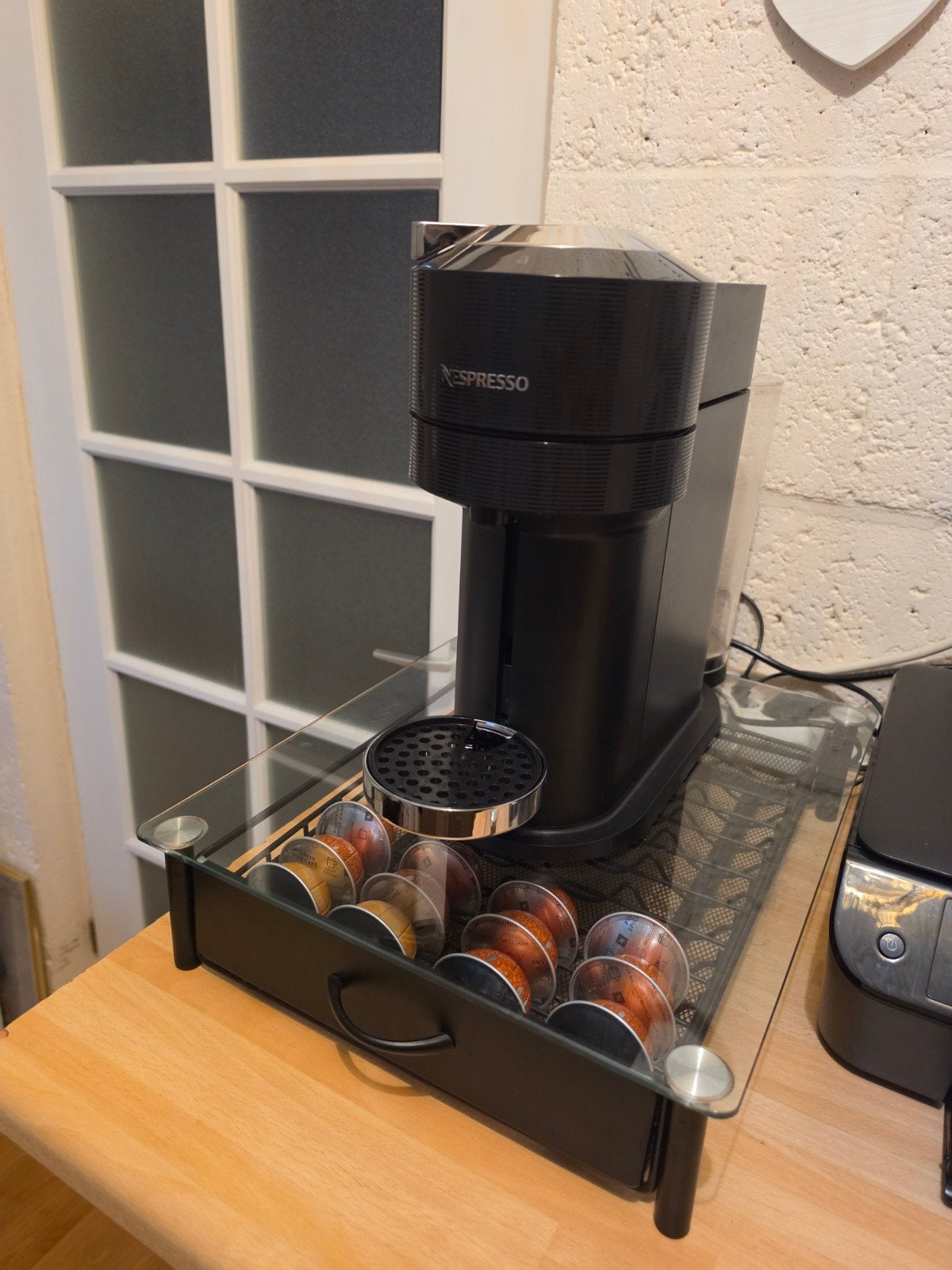 Nespresso Vurtuo + Nespresso glazen mokken, Witgoed en Apparatuur, Koffiezetapparaten, Ophalen, Koffiemachine