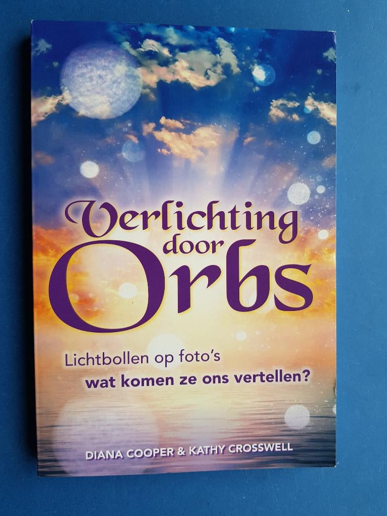 Verlichting door Orbs - Diana Cooper, Boeken, Verzenden, Zo goed als nieuw, Overige onderwerpen, Achtergrond en Informatie