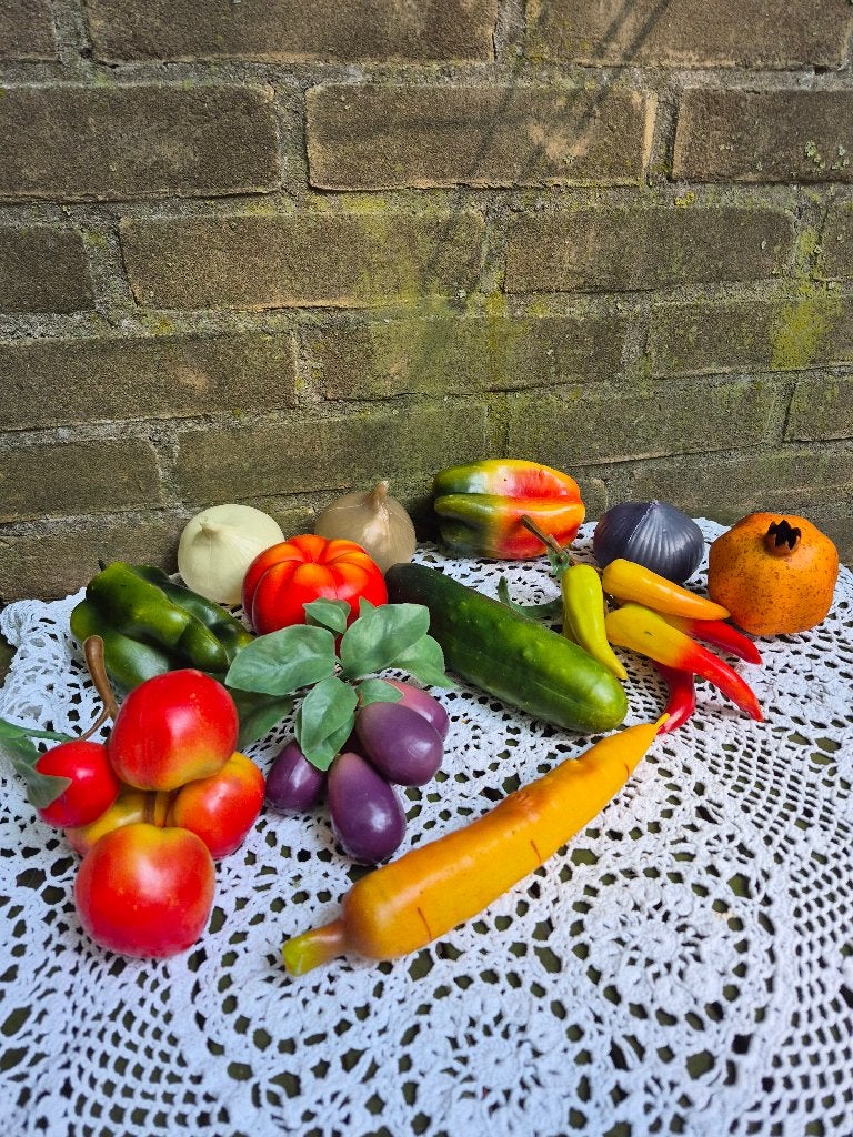 Kunststof nep groenten en fruit - paprika, ui, knoflook, Gebruikt, Meerkleurig, Overige stijlen, Kunststof