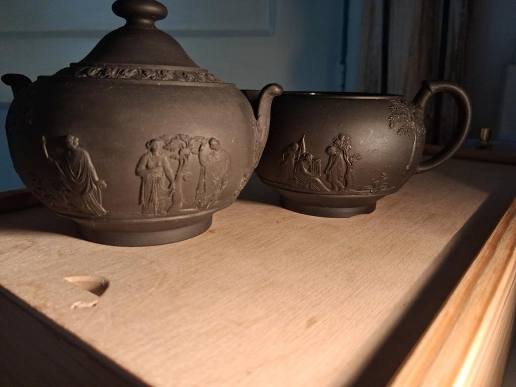Wedgwood black basalt roomstel mythologische opdruk zeldzaam, Antiek en Kunst, Ophalen of Verzenden