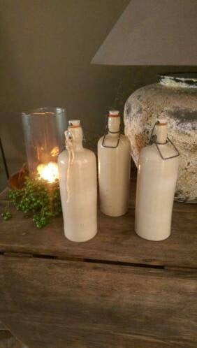 Beugel fles, brocante kruik, stenen kruik., Ophalen