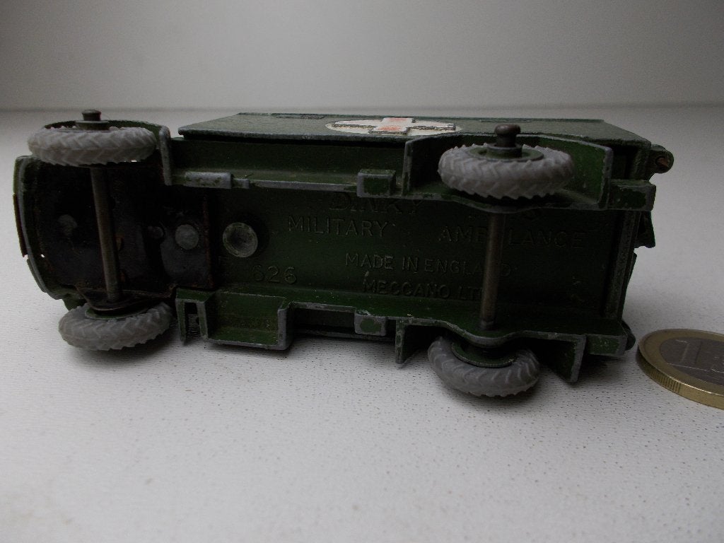 1956 Dinky Toys 626 MILITARY AMBULANCE (Opknapper) -H-., Ophalen of Verzenden, Gebruikt, Bus of Vrachtwagen, Dinky Toys