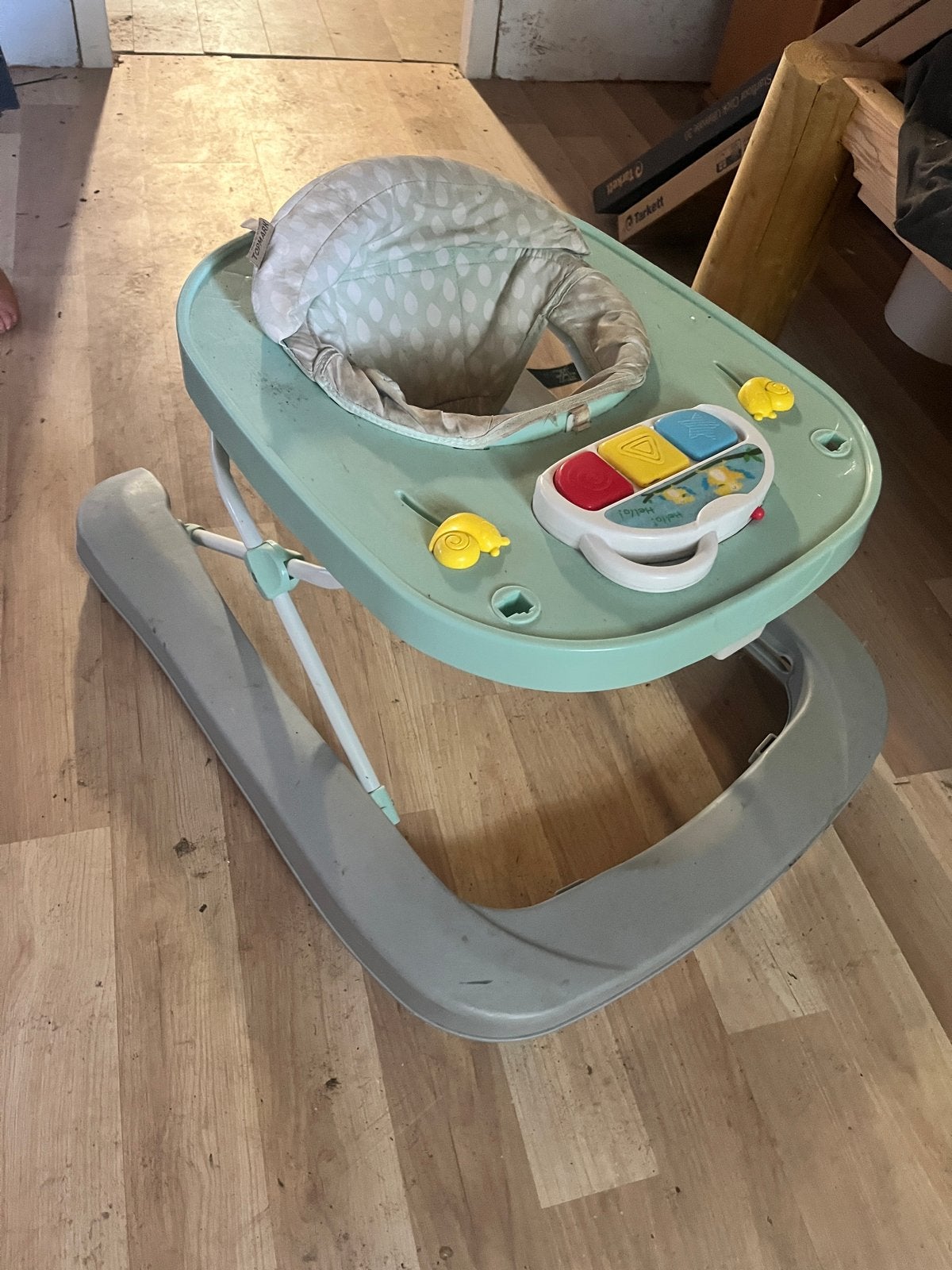 Gratis! Babywalker / Loopstoel - moet schoongemaakt worden, Ophalen, Gebruikt