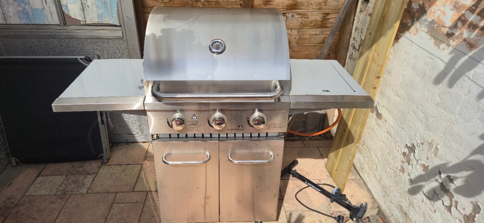 Gebruikte RVS Gasbarbecue met zijbrander, Tuin en Terras, Ophalen, Gebruikt, Onbekend