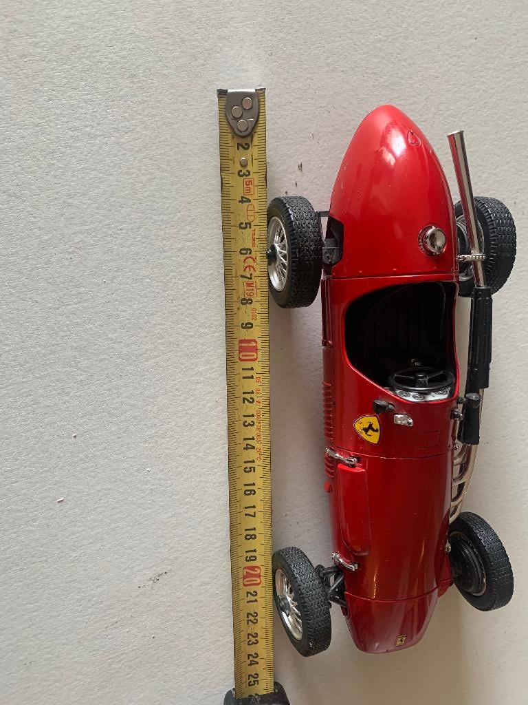ferrari  polisill tonika 1op16  30euro, Hobby en Vrije tijd, Modelauto's | 1:18, Ophalen of Verzenden, Zo goed als nieuw, Auto
