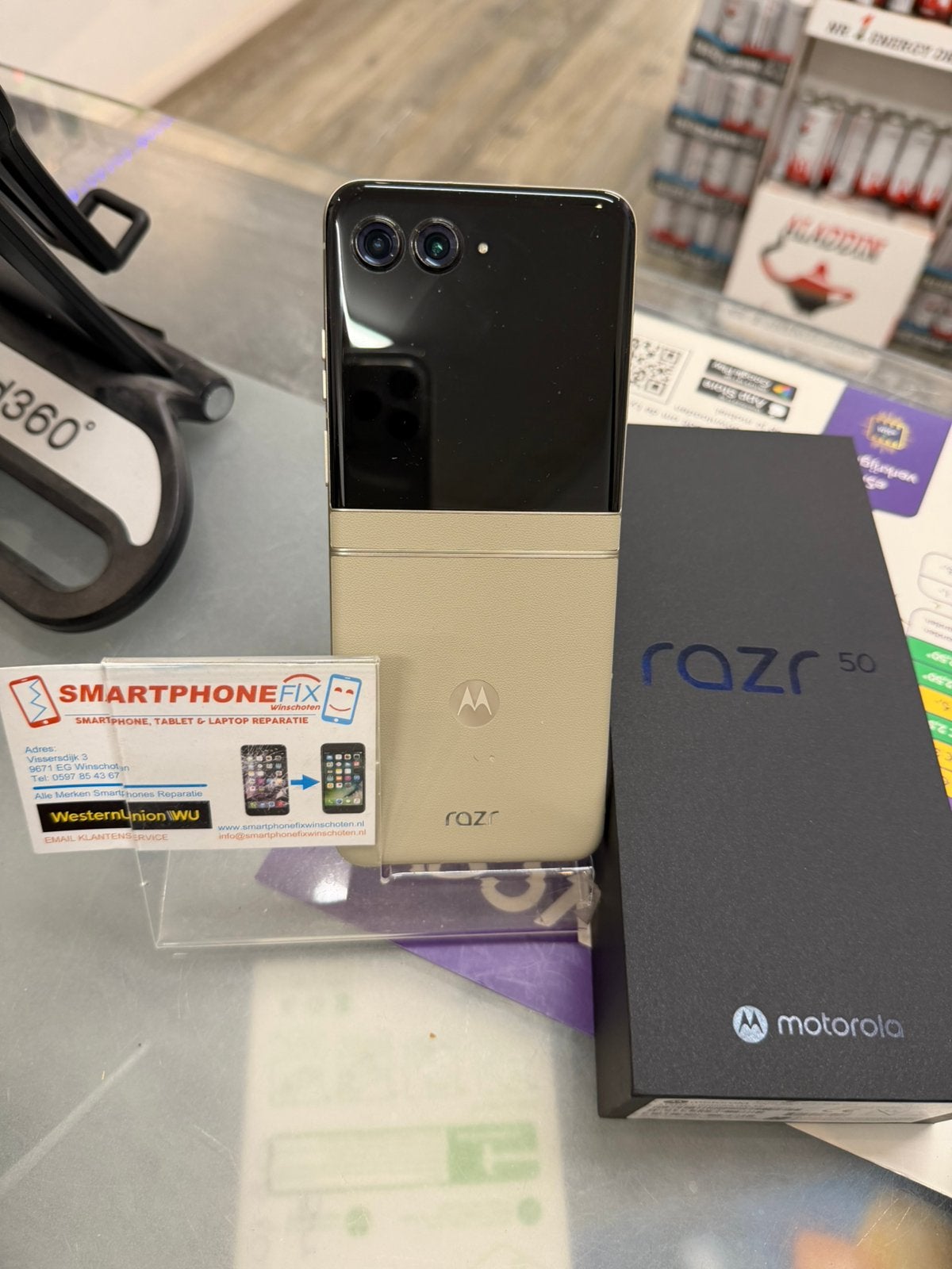 motorola razr 50 256gb beach sand zeer nette staat+garantie, Overige typen, Ophalen of Verzenden, Zo goed als nieuw, Motorola