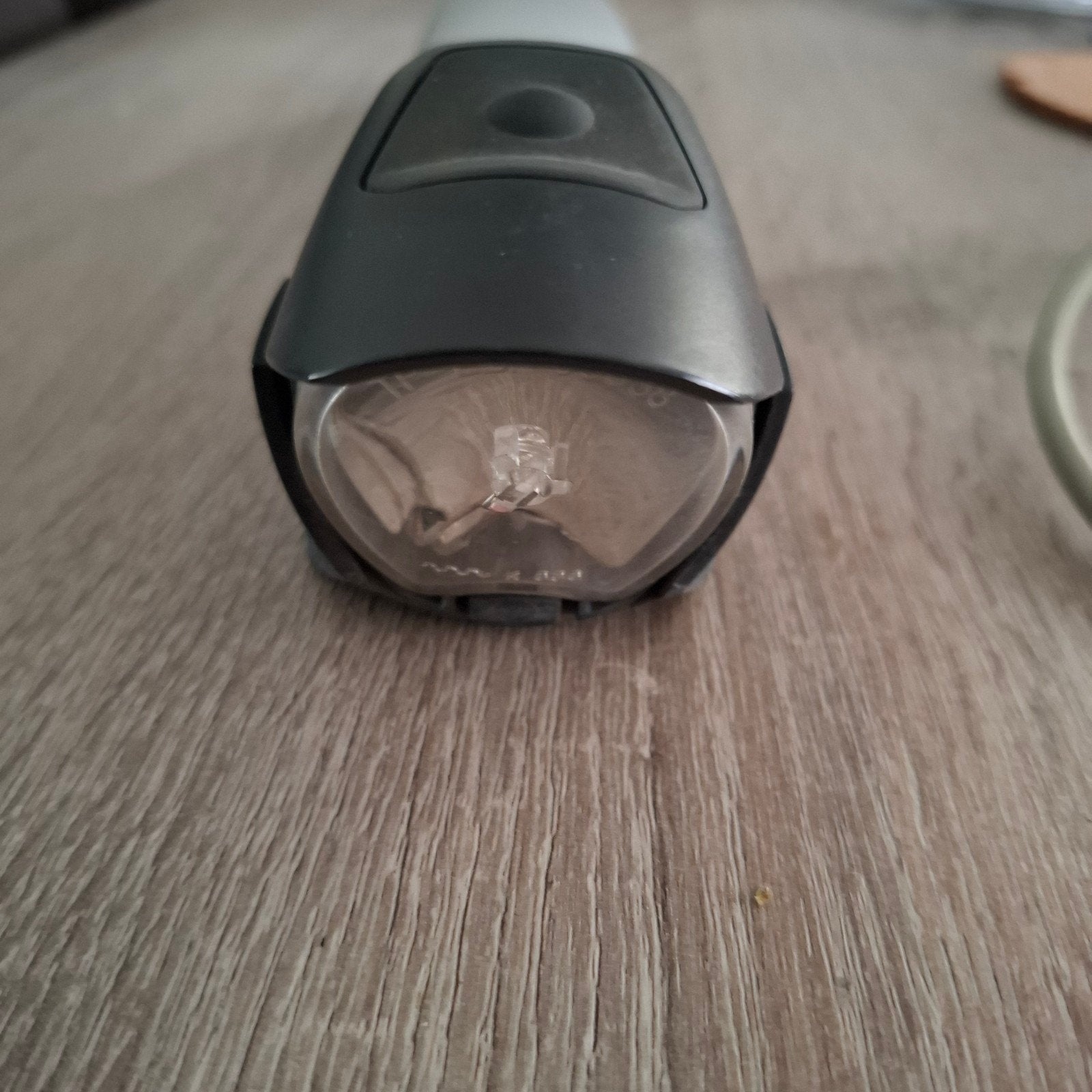 Fietsvoorlicht  Gebruikt, Ophalen of Verzenden, Gebruikt