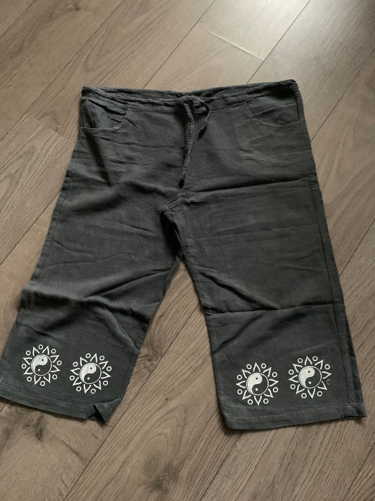 Leuke dames broek Yin-yang(nr.30 DM1), Kleding | Dames, Maat 38/40 (M), Ophalen of Verzenden, Driekwart, Grijs