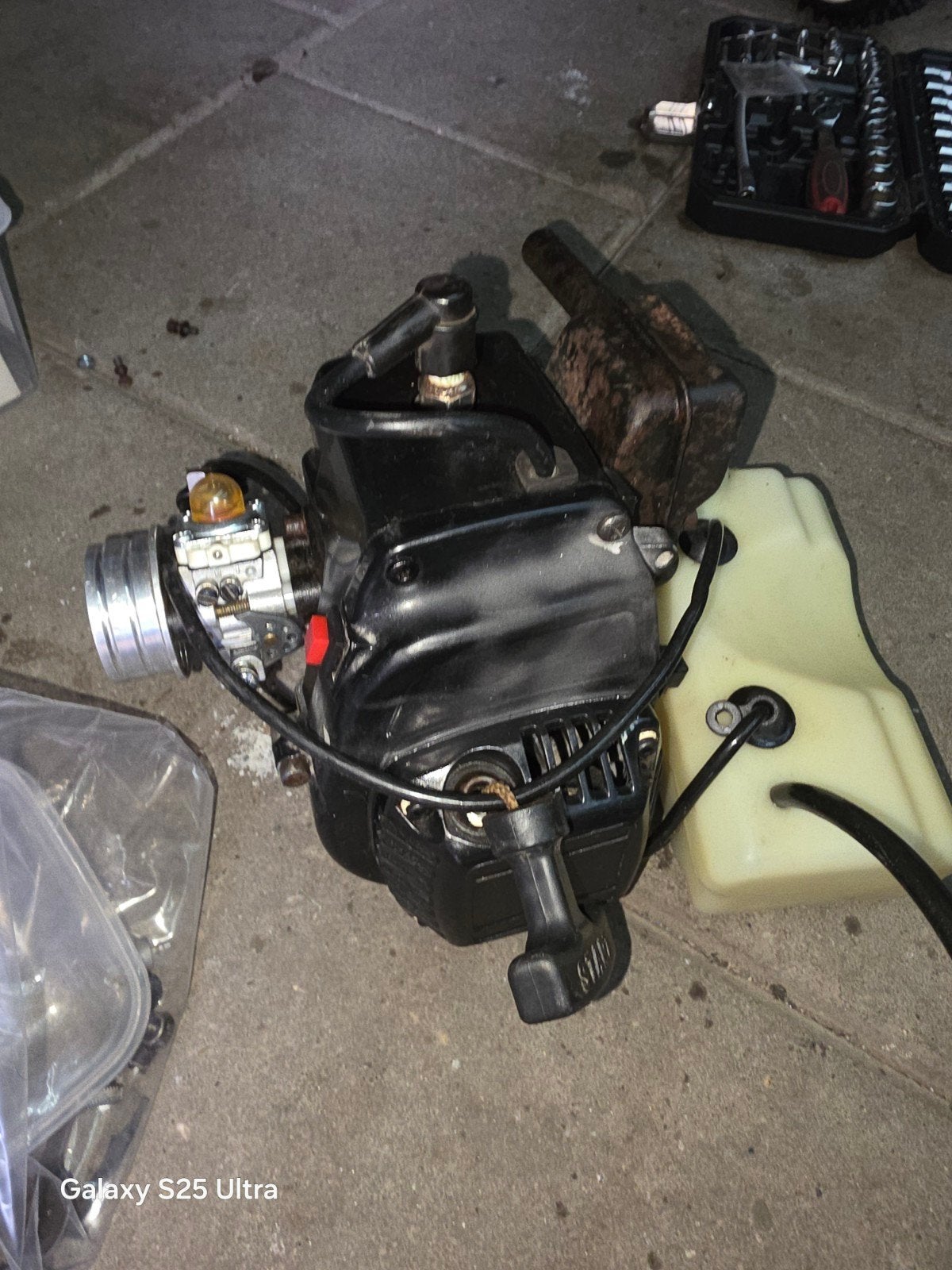 Kleine motor met compressietester, Ophalen of Verzenden, Gebruikt