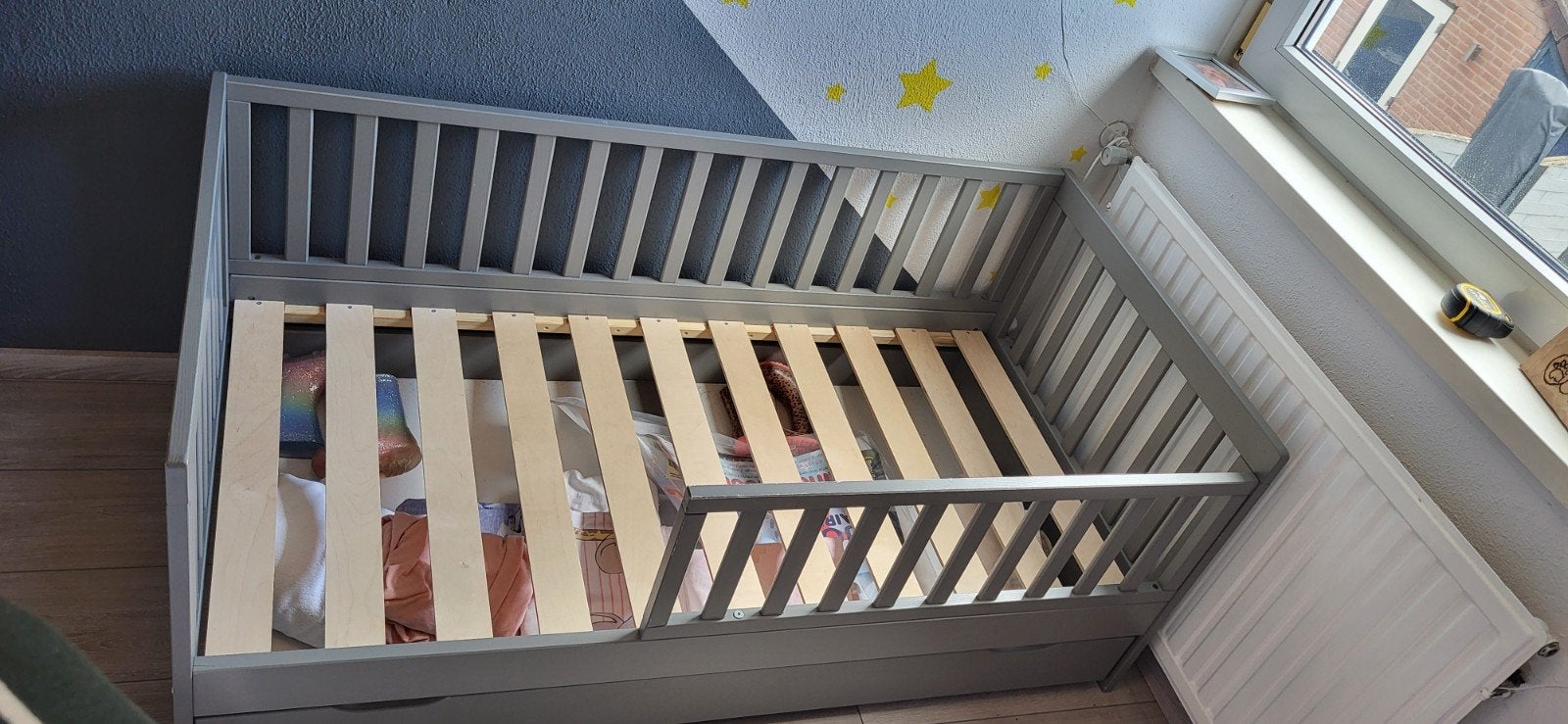 Peuterbed Petite Amelie en toebehoren, Kinderen en Baby's, Kinderkamer | Beddengoed, Ophalen, Gebruikt, Meisje, Deken of Dekbed