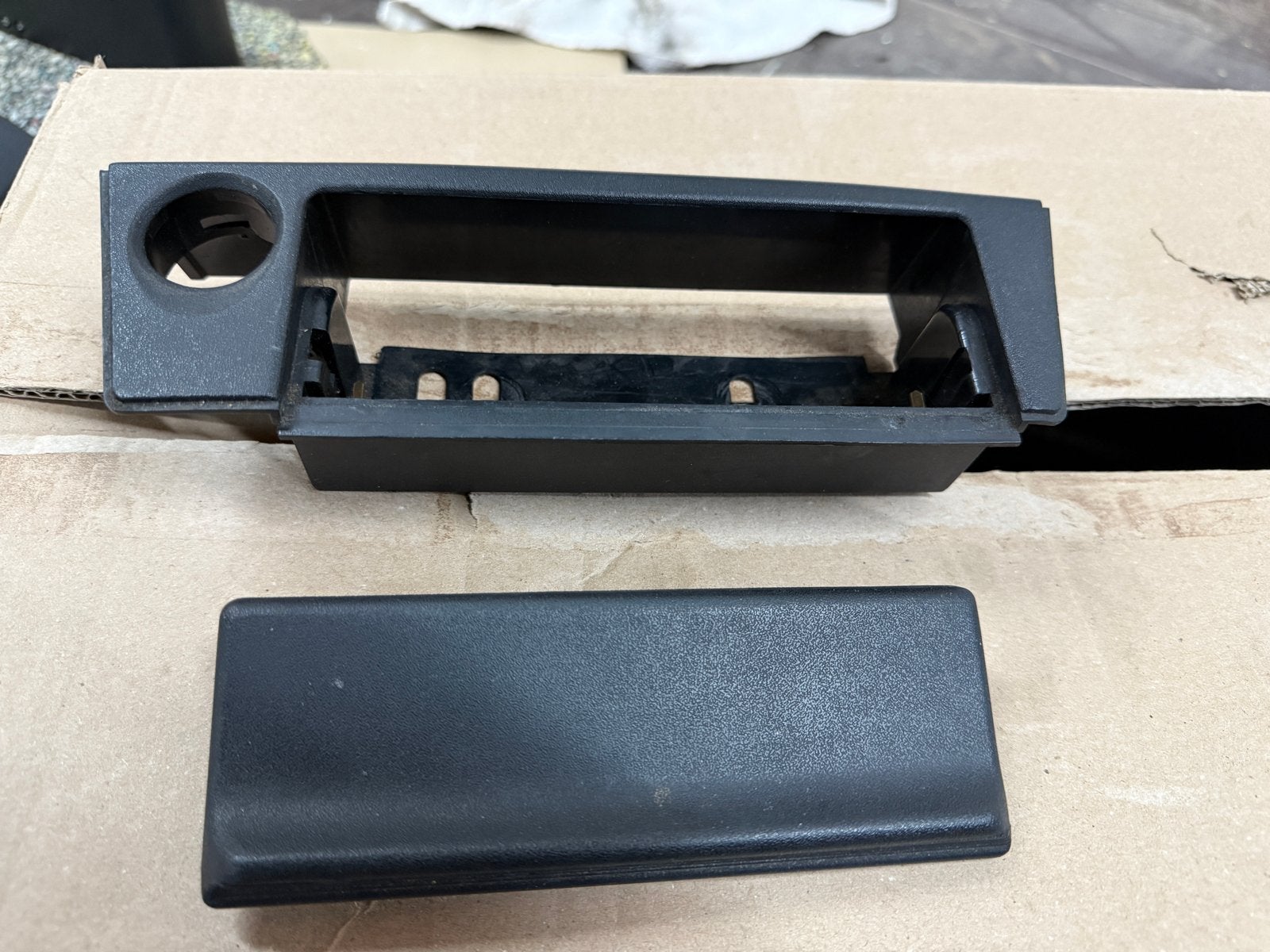 BMW E28 Asbak Behuizing met Klepje (Zonder Asbak), Ophalen of Verzenden, Gebruikt, BMW