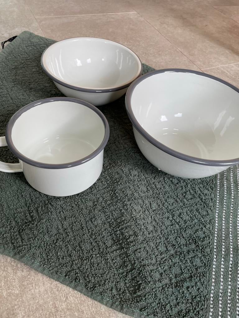 Dille en Kamille emaille servies, Ophalen of Verzenden, Overige materialen, Overige stijlen