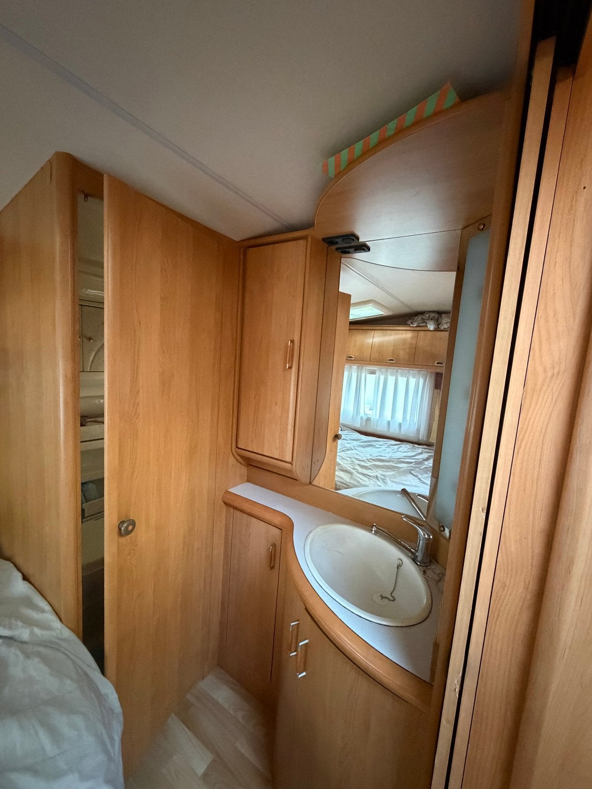 Hobby 495 UFE - Ruime caravan, Caravans en Kamperen, Caravans, Rondzit, Hobby, Frans bed, Particulier
