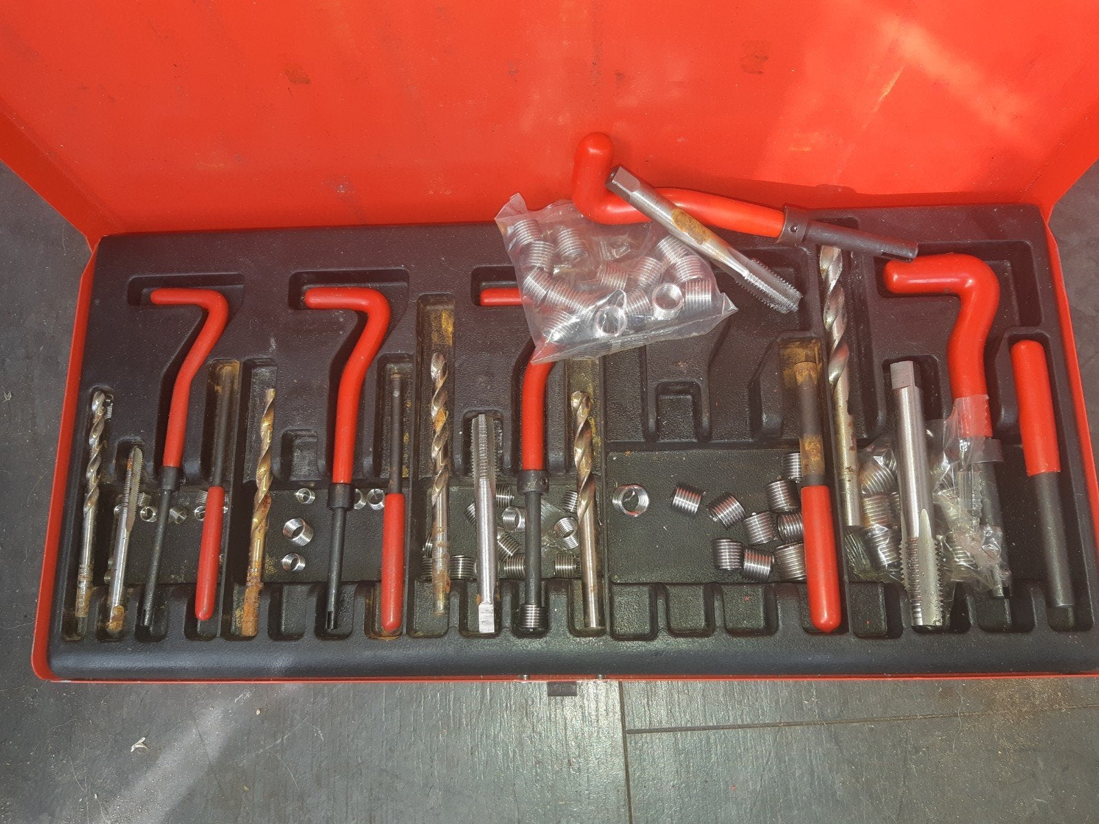 Schroefdraad reparatieset, Ophalen of Verzenden, Gebruikt, Overige typen, Overige merken