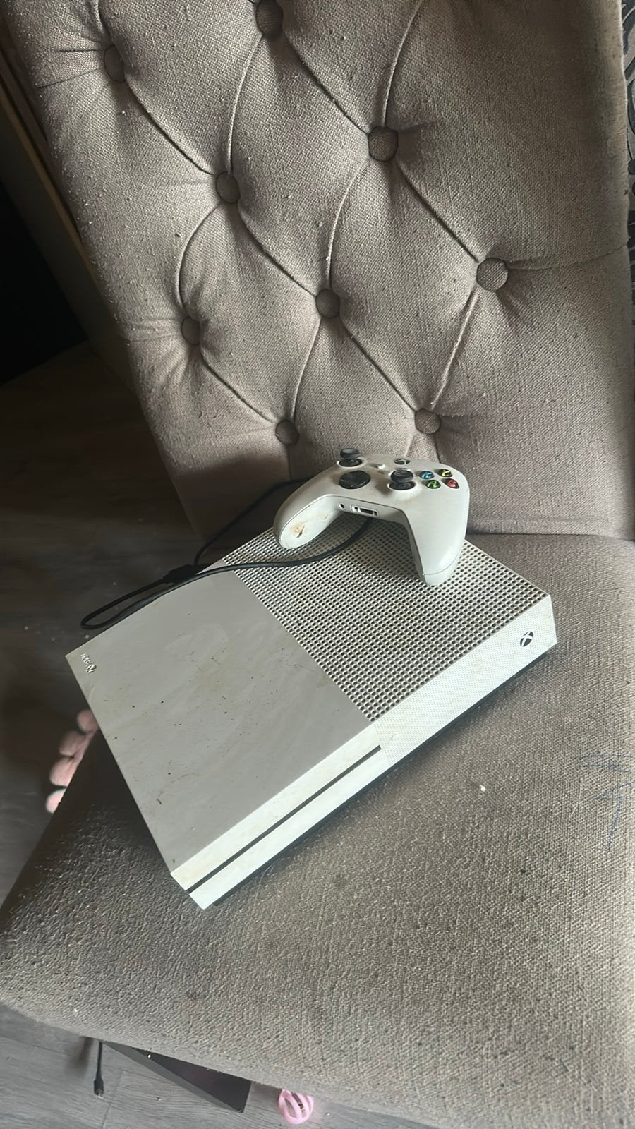 Xbox One S met controller, Spelcomputers en Games, Games | Xbox One, 1 speler, Ophalen, Gebruikt, Vanaf 3 jaar
